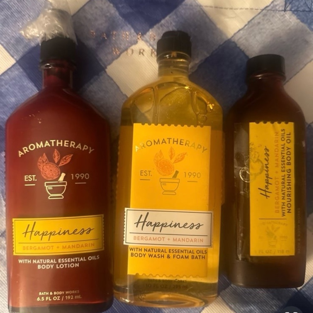 Aromatherapy Happiness Boddy Wash / Foam Bath & Body Lotion -Nourishing-Body Oil